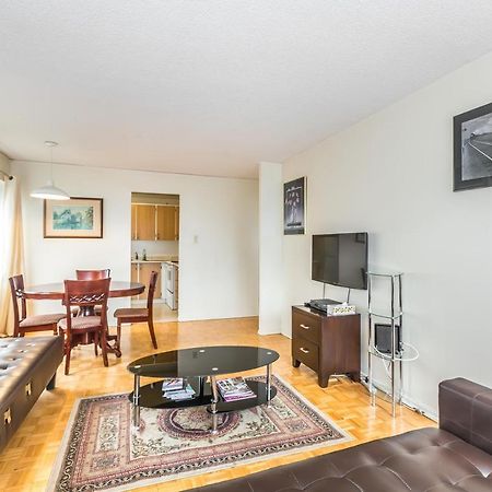 Toronto Furnished Living-Gerard Apartment Exterior foto