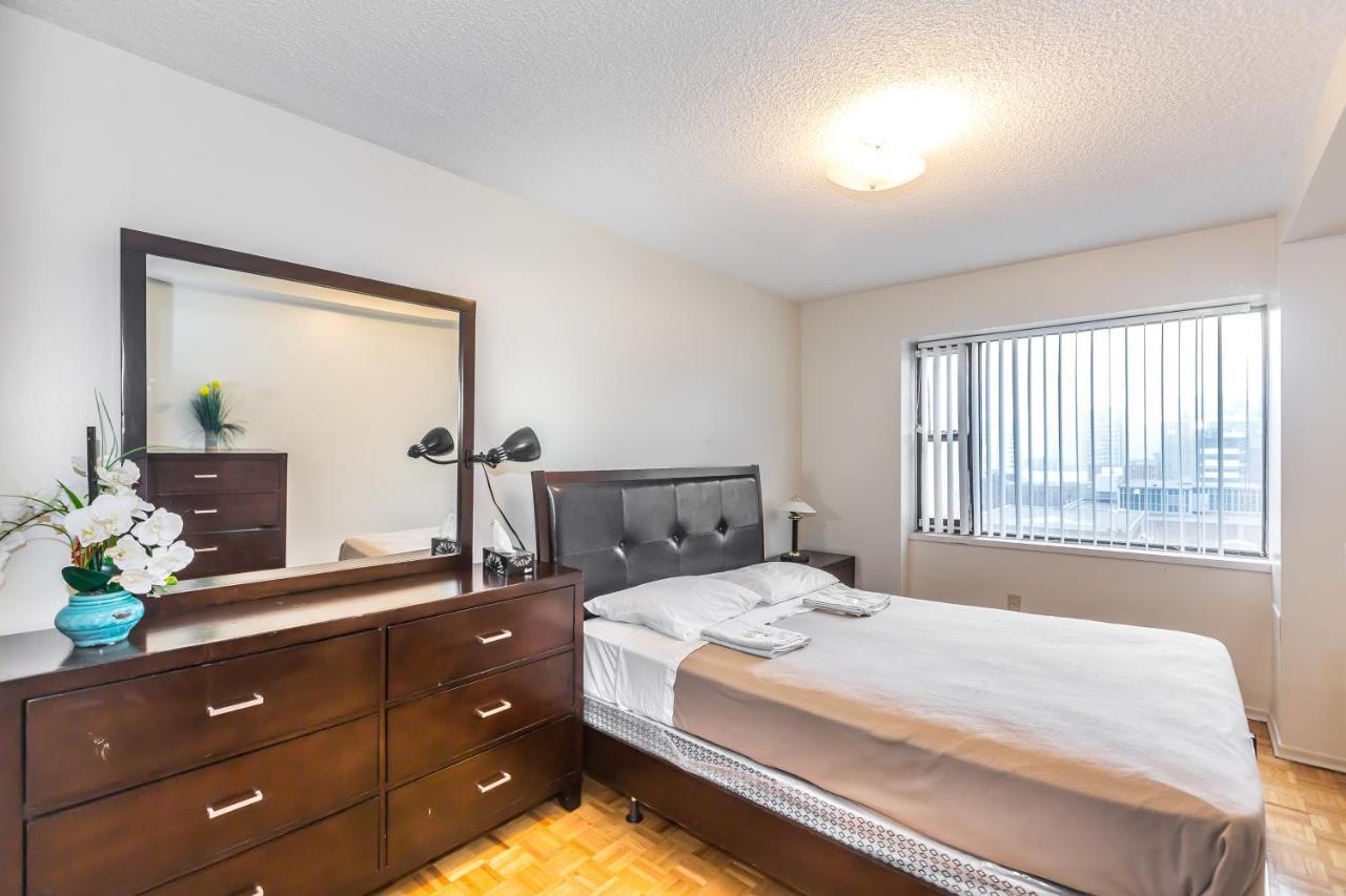 Toronto Furnished Living-Gerard Apartment Exterior foto
