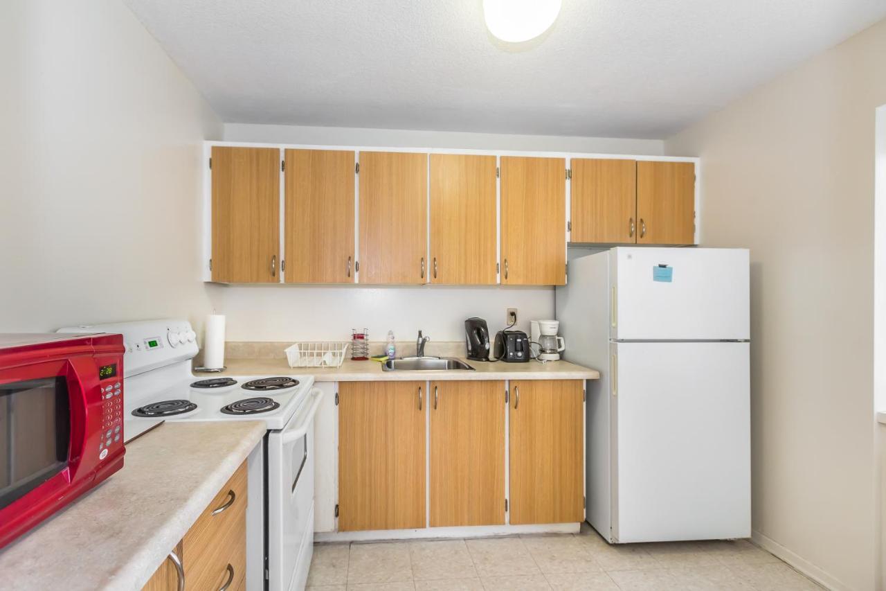 Toronto Furnished Living-Gerard Apartment Exterior foto